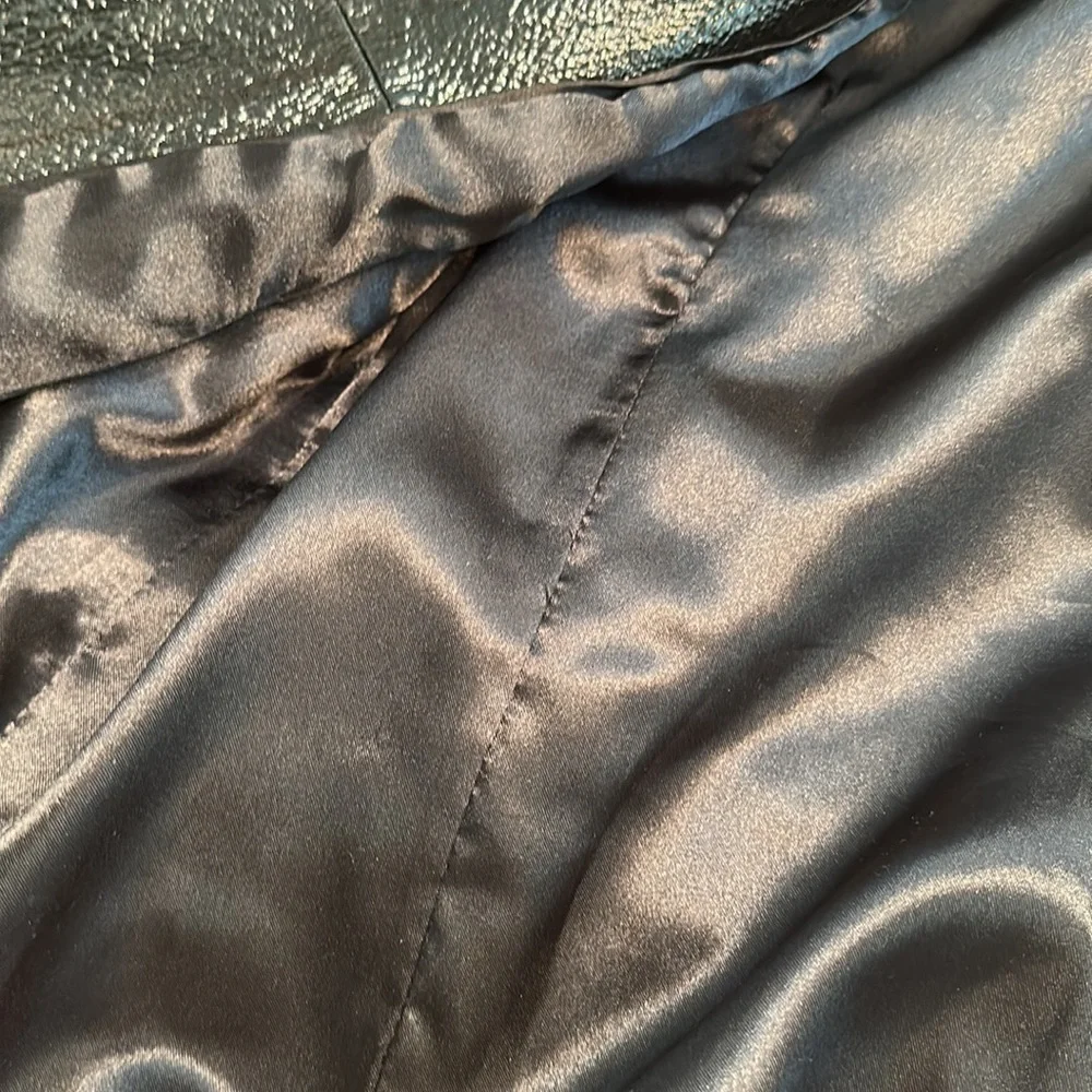 New Suede and leather jacket. Size medium. Black.